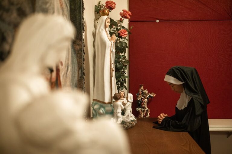 daily prayers for supportive sisters